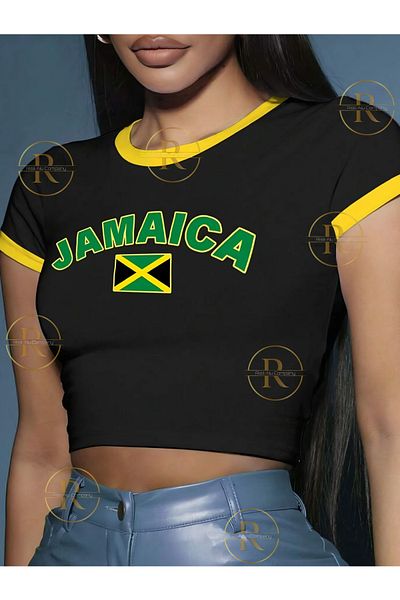 NewCabin Tricou crop din țesătură elastică cu imprimeu brazilian, portughez, jamaican cu detaliu galben de țevi