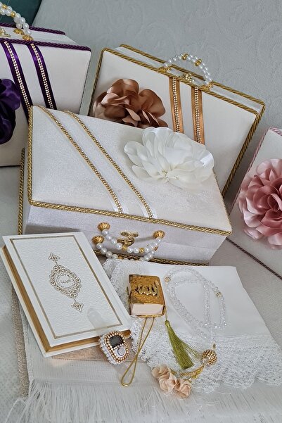 GÜLSEMALİ Özel Tasarım Kadife Çantasında İsme Özel Kuran Seccade Başörtü Tesb...