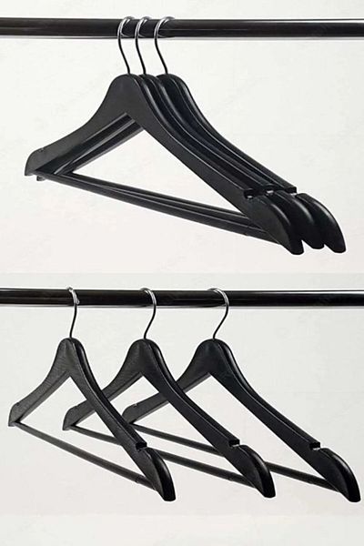 ALP HOME 50 bucăți din plastic cu aspect lemnos, haine negre, umeraș pentru haine, umeraș pentru cămașă, umeraș pentru pantaloni