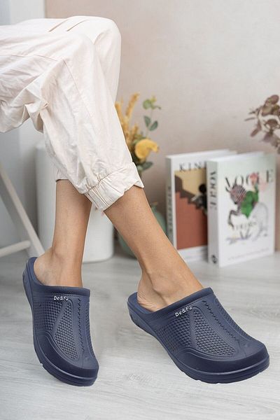 wilcoom Slippers Closed Front Non-Slip Flexible Soft Balcony Bathroom Garden Toilet Slippers