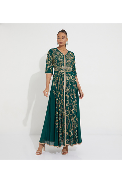 Marvella By Rasha قفطان بتصميم ذهبي