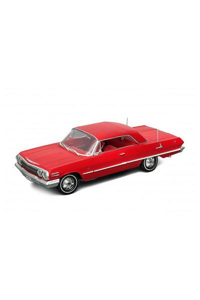 WELLY 1963 Chevrolet Impala 1:18 Scale