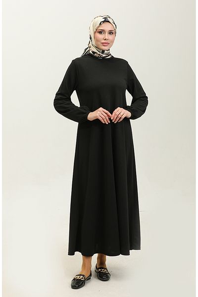 sefamerve Schwarzes Kleid mit elastischen Ärmeln – 0650-01