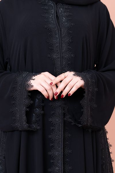 IKKXA Lace Details Elegant Abaya