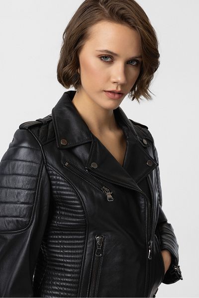 Deriderim Black Laney Biker Biker Women's Zippered Lined Stitched Epaulets Short Genuine Leather Coat