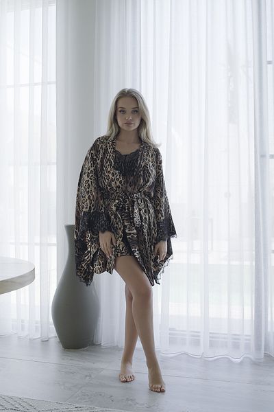 Mita Concept LEOPARD SATIN BAT SLEEVE KMONO