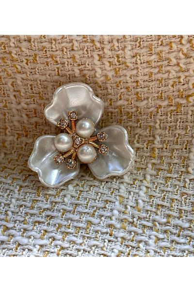 ODDA TASARIM ATÖLYESİ Shell and Pearl Brooch Model Plug-And-Stick Stylish Button