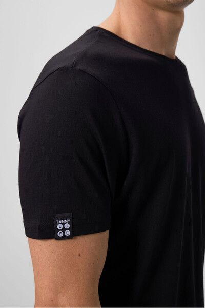TOMMY LIFE Μαύρο ανδρικό μπλουζάκι Basic με κοντό μανίκι Standard Fit O λαιμόκοψη - 87911