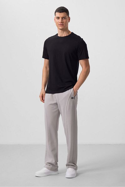 TOMMY LIFE Μαύρο ανδρικό μπλουζάκι Basic με κοντό μανίκι Standard Fit O λαιμόκοψη - 87911