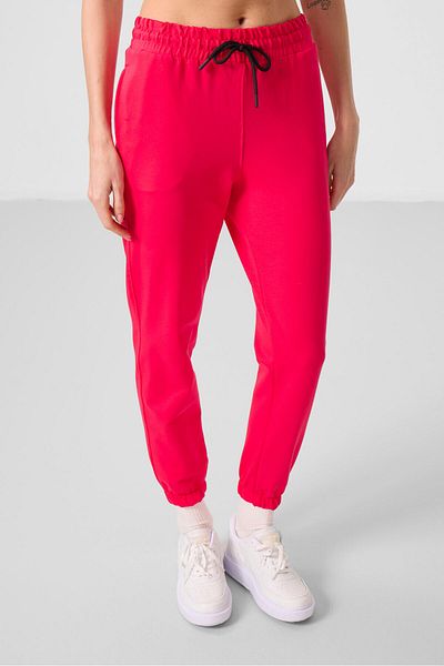 TOMMY LIFE طقم تونيك نسائي بياقة واقفة وسحاب من Viva Red - 95345