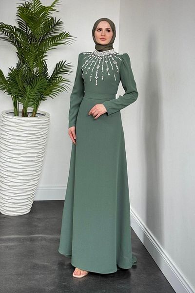 MERVEN AKYÜZ Βραδινό φόρεμα Emanuela Tailed Crepe Χακί