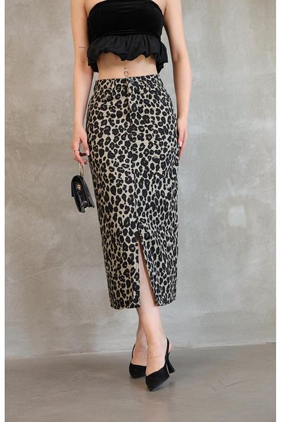 AREF JEANS Leopard Print Denim Skirt with Front Slit