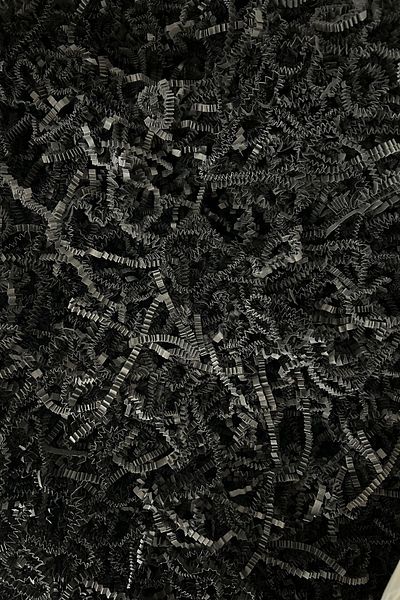 SUMO Black Cropped Z Zigzag Pelur Cropped Paper 100 Gr Ornamental Filling Material Black Paper