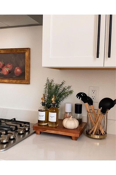 inwood Wooden Standing Presentation Holder