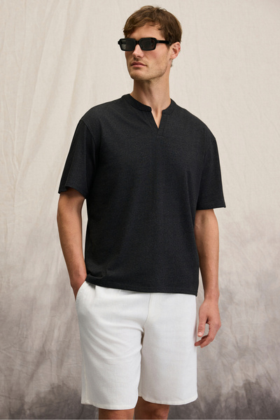 GRIMELANGE Tuomo Men's Judge Collar Short Placket Short Sleeve Relaxed Fit Black T-Shirt