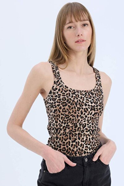 DeFacto Schwarzes Damen-Sportshirt D4548AX/BK81