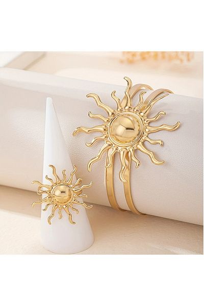 mos&more 2 Piece Gold Sun Bracelet and Open Ring Set