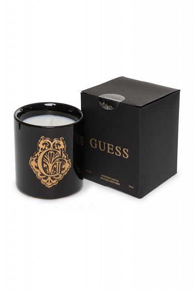 Guess Guess XCGBAR scented candle 590 g