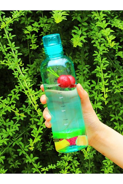 Choice 500ml Green 500ml/16.9oz Transparent Plastic Sport Water Bottle Time Marker Leakproof Juice Milk Cup