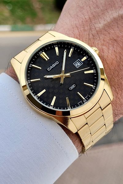 Casio Gold Color 2 Years Warranty Men's Wristwatch