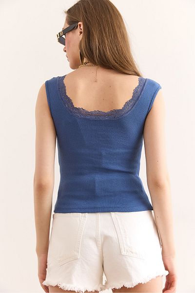 Olalook Bluză din bumbac elastic cu detaliu din dantelă Indigo pentru femei BLZ-19002955