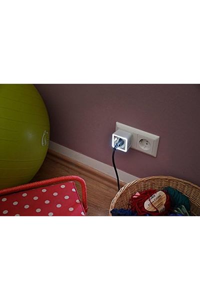 STOREMAX Sbl Socket Featured Sensor 2 Led 1 Lm Night Light Sblshp 1064356