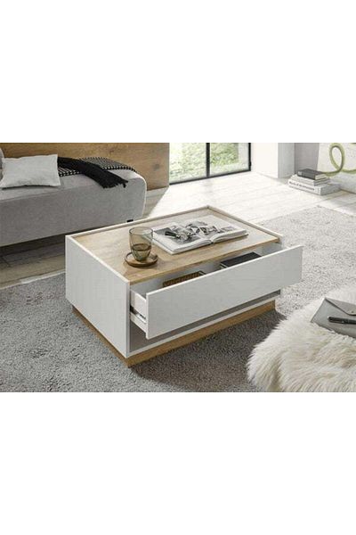 Orient A coffee table that brings elegance to your living space