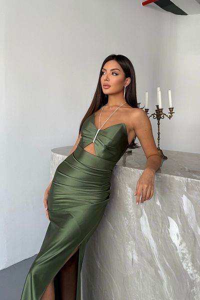 İyem Abiye Strapless Chest Chain Detail Satin Evening Dress Tight Fit