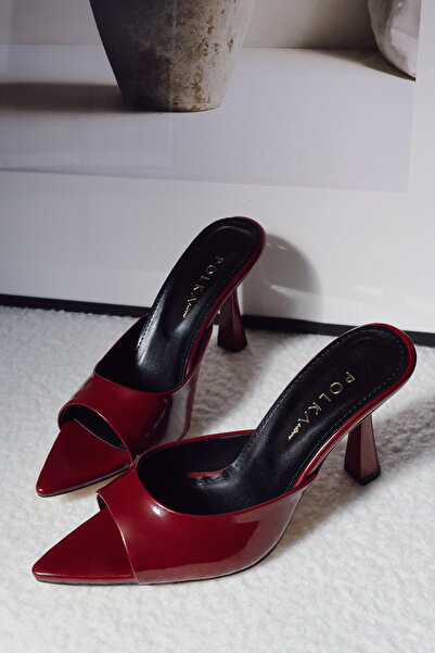 POLKA STORE Dámské sandály na podpatku Sophistica se špičatou špičkou