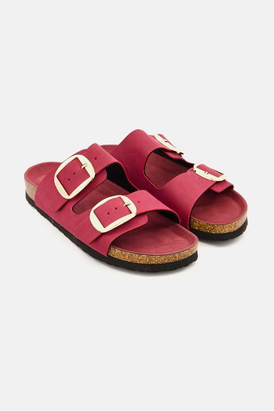 XOXO Women Big Buckle Slip On Slide Slipper, Maroon