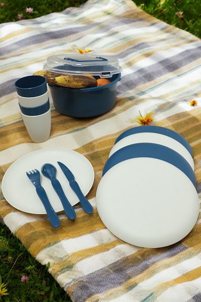 İronika Navy Blue 6 Person 32 Piece Picnic Set - Plastic Fork Cup Spoon Knife Dinner Breakfast Set