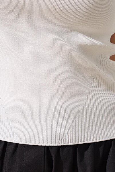 Setre Ekru Kolsuz Crop Triko Bluz