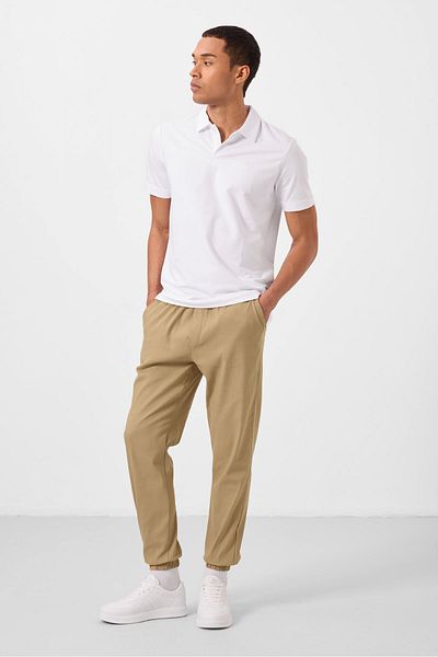 TOMMY LIFE Σκούρο μπεζ Standard Fit υφαντό ελαφρώς ελαστικό ανδρικό παντελόνι Chino - 82176