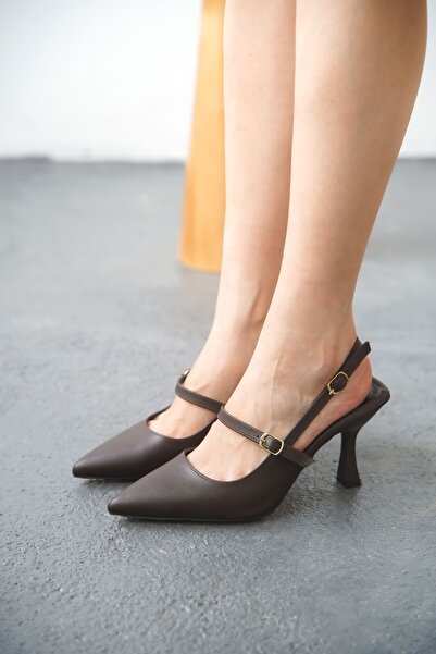 MODAADAM Women's Despero Buckle Heeled Shoes - Brown-Leather