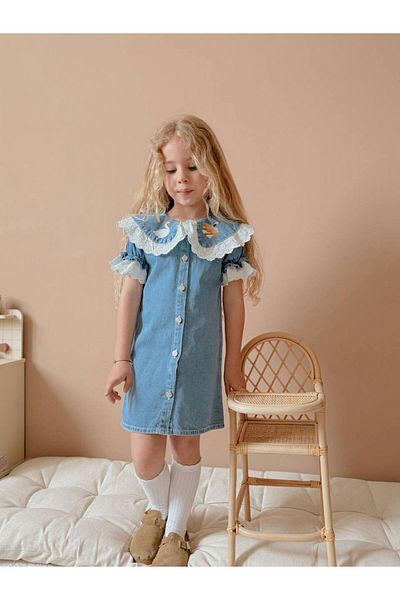 ARBİ kids Лятна рокля с къс ръкав и дантелена яка, закопчана с копчета за момиче