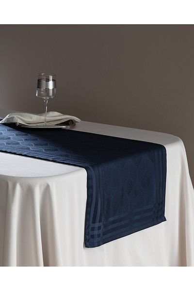 Madame Coco Mayenne Runner