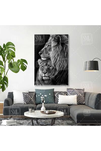 SML TABLO Birbirine Sarılan Aslan ve Kaplan Ailesi Dikey Kanvas Tablo