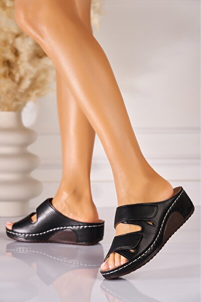 Joana Παντόφλες/σαγιονάρες Ophelia από μαύρο οικολογικό δέρμα