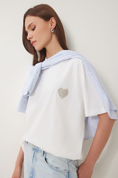 Lovelyİstanbul Stylish Stone Heart Detailed Knitted T-Shirt Ecru Lcr0066