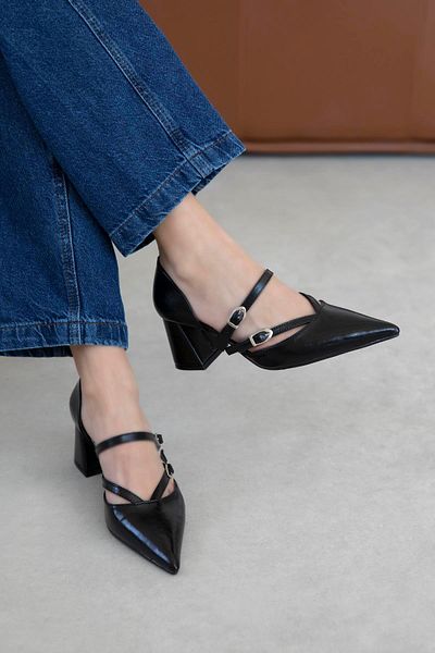 STRASWANS Stana Women's Wrinkled Leather Heeled Shoes Black