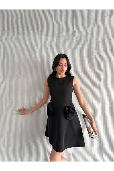 LE CARAMBOLE Women's Black Rose Detailed Dress