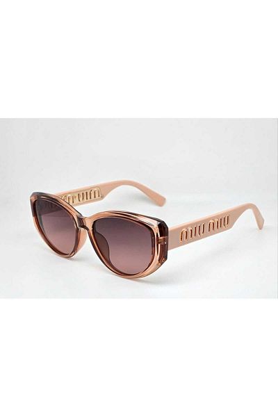 Miu Miu Mia Mia sunglasses with a luxurious and elegant design with accessories