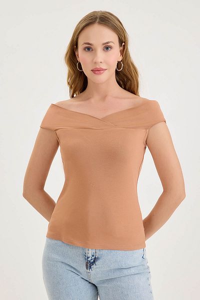 Vitrin Boat Neck Blouse
