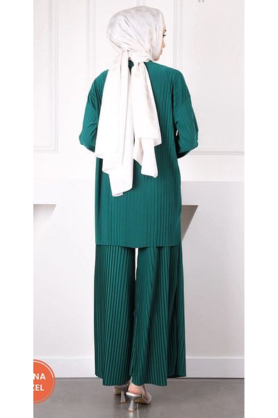 SMY Sandy Fabric Pleated Bottom Top Set