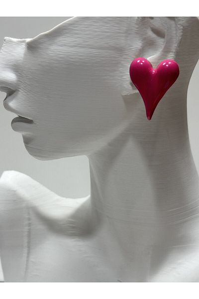 MFM STORE Heart Earrings