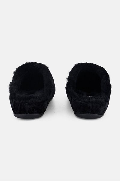 Fitflop صندل كريسي المخملي للنساء من الفرو الصناعي سهل الارتداء، أسود