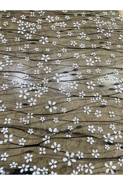 METERİAL 135 cm Eninde Siyah Tül Üzeri Beyaz Papatya Desenli Kumaş | Zarif ve...