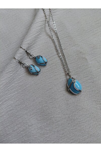 LuArte مجموعة قلادة وأقراط مع تفاصيل ملفوفة - أنيقة وأصيلة