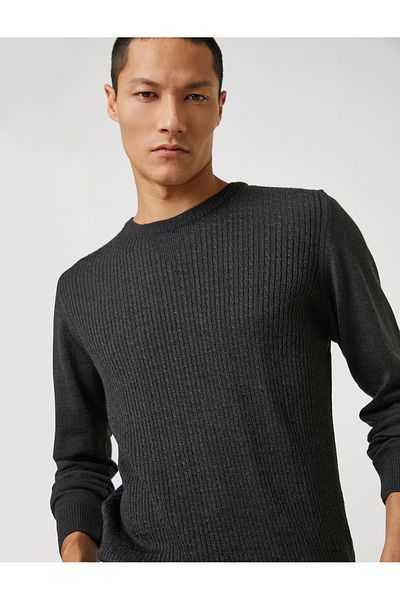 Koton Basic Knitwear Sweater with Knit Detail Crew Neck