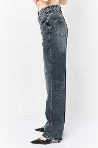 Esprit Women Straight Fit Washed Stretchable Jeans, Washed Black